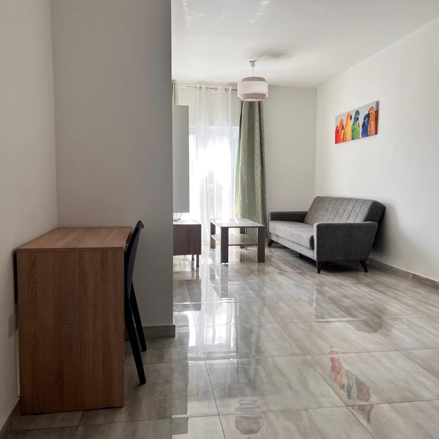 F5 Room 1, Private Double Room With Private Bathroom And Balcony In Shared Flat Msida Exterior photo