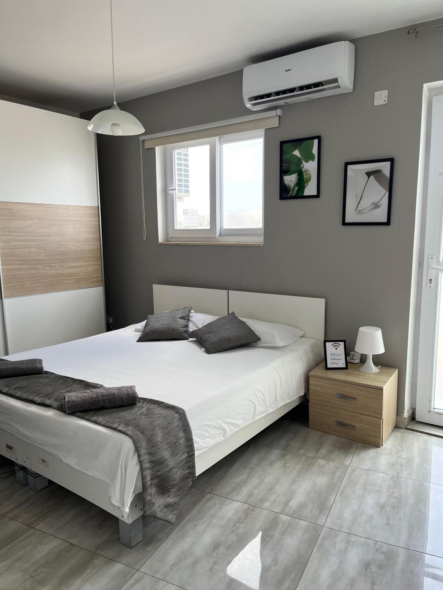 F5 Room 1, Private Double Room With Private Bathroom And Balcony In Shared Flat Msida Exterior photo